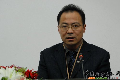 南京林業大學研究生院院長葉建仁到會致辭