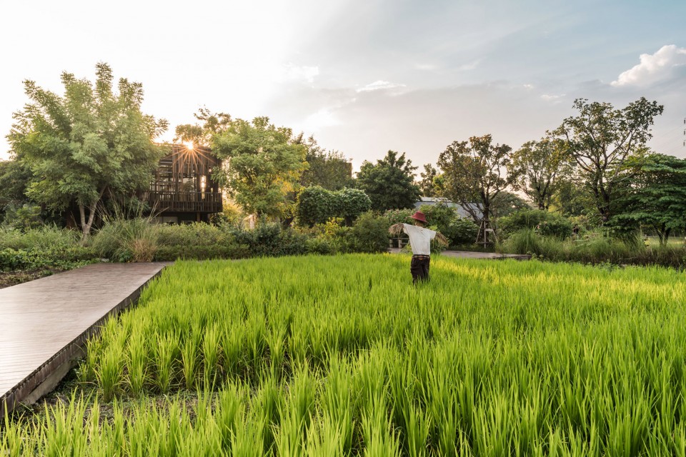 泰國：高速路旁的鄉(xiāng)土風格開放型城市公園