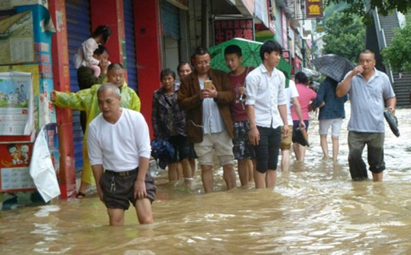 暴雨后多地現(xiàn)“水都” 海綿城市拒絕紙上談兵