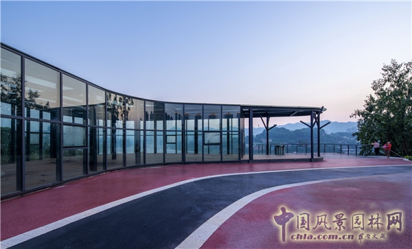 藍(lán)調(diào)國(guó)際：重慶金海灣濱江園  山水之城的濱水密境