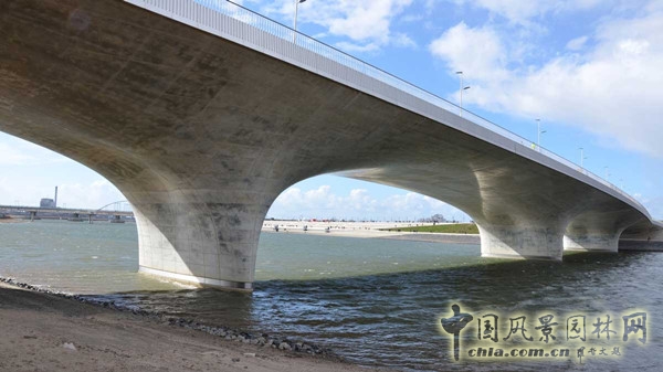 8月26日頭條：荷蘭內(nèi)梅亨市瓦爾河空間恢復(fù)項(xiàng)目賞析