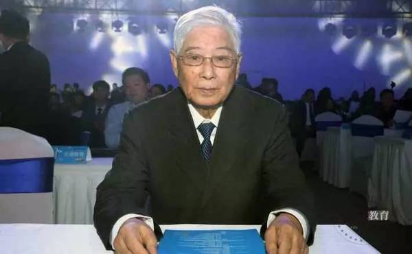 顧明遠:教育的未來應該是從“教”到“學”的轉變