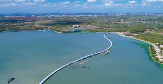 上海淀山湖跨湖大橋?qū)⒖⒐?比西湖白堤還長(zhǎng)