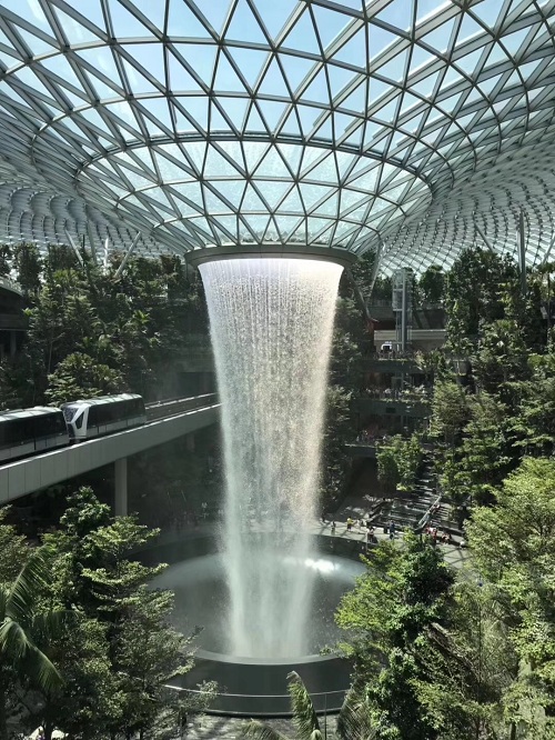 北京新機(jī)場試飛，看世界上令人驚嘆機(jī)場設(shè)計(jì)