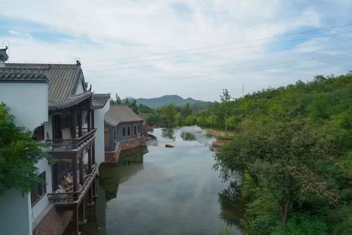 深度觀察：被房地產(chǎn)包圍的特色小鎮(zhèn)