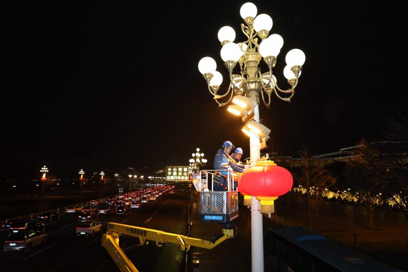 長安街及沿線景觀布置進入“春節(jié)模式”