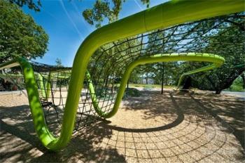 德國威斯巴登地標景觀：雕塑游樂場