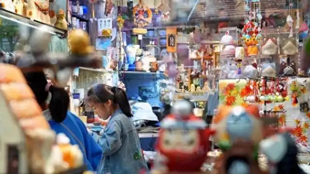 公園里開花鳥市集，有何不可？